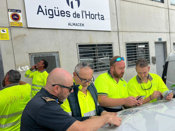 Equipo de técnicos de Emasagra en Valencia